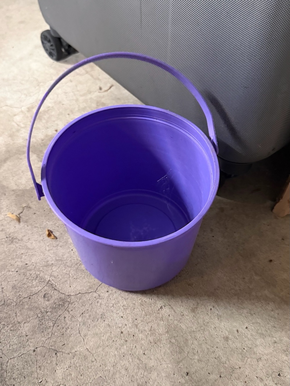 Purple Party Beach Bucket with Handle - Unbranded, Slight wear on bottom